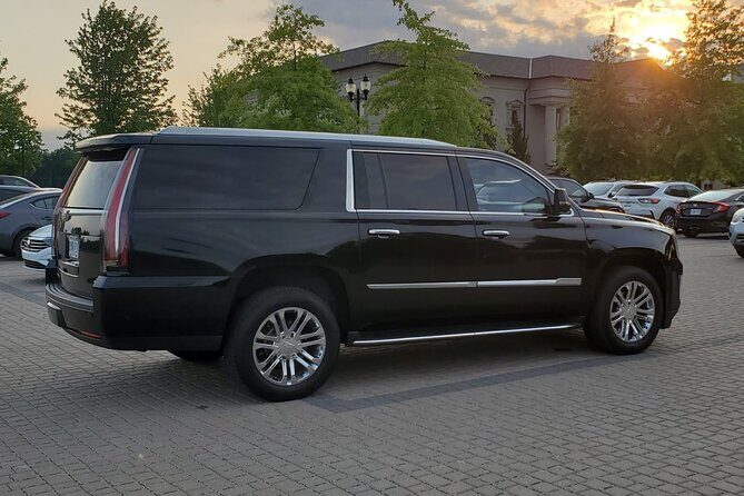 Private Transfer Toronto Hotels to Toronto Pearson Airport YYZ - Overview of the Experience