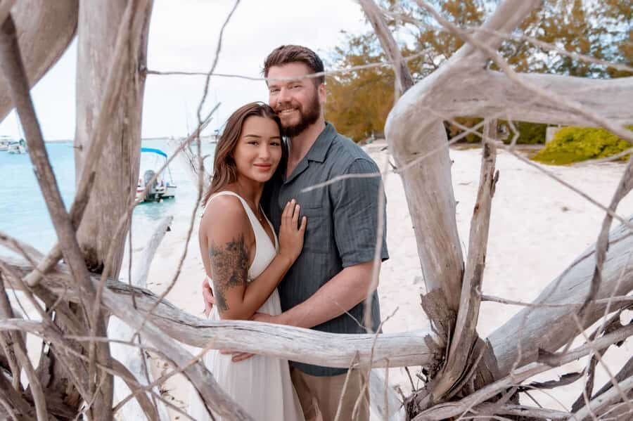 Private Vacation Photoshoot with Photographer in Oahu - The Locations: Iconic Landmarks and Hidden Corners