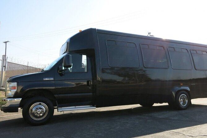 Private Van or Bus Arrival from Ottawa Airport YOW to Ottawa City - What You Can Expect During the Ride