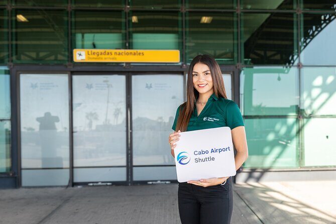 Private VAN Round-Trip from Airport to Hotels in Puerto Los Cabos - The Experience in Detail