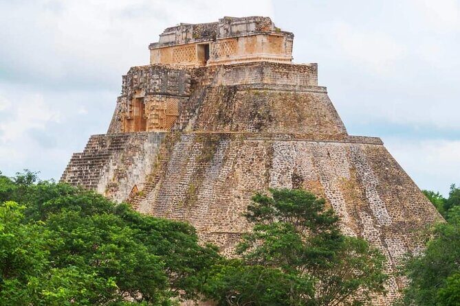 Pucc Route Mayan Archaeological Ruins: Uxmal, Kabah, Sayil and Labnah - The Midday Break and Regional Cuisine