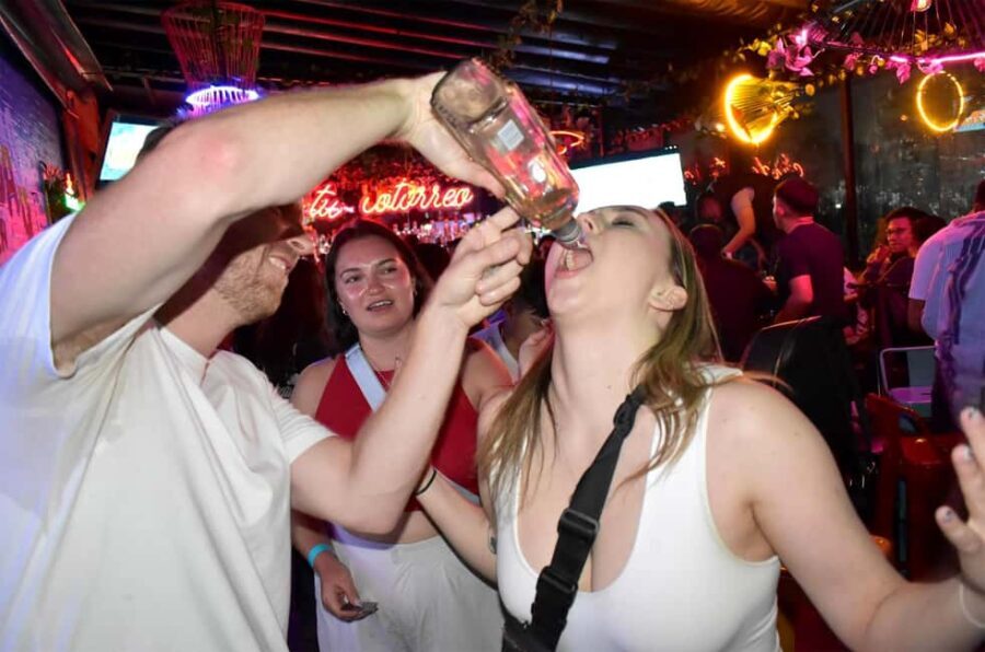 Puerto Vallarta: Guided Pub Crawl With Welcome Drinks - Exploring the Malecón and Waterfront Bars