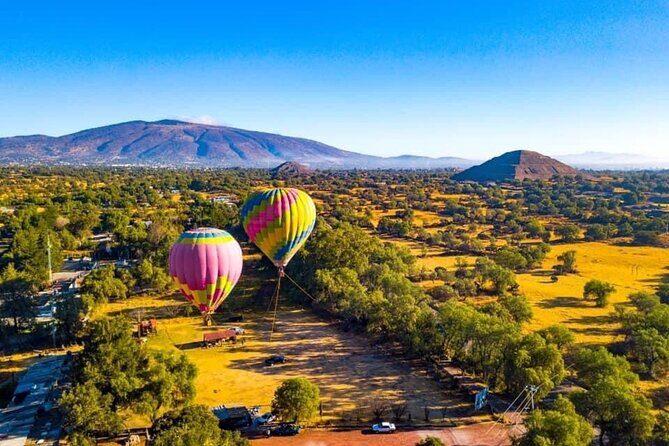 Pyramids of Teotihuacán and Basilica of Guadalupe - The Basilica of Our Lady of Guadalupe: A Sacred Landmark