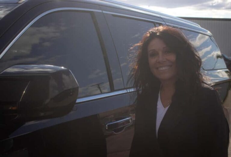 Quebec City: 4 Hours Private Tour in a Luxury Vehicule - The Vehicle & Comfort