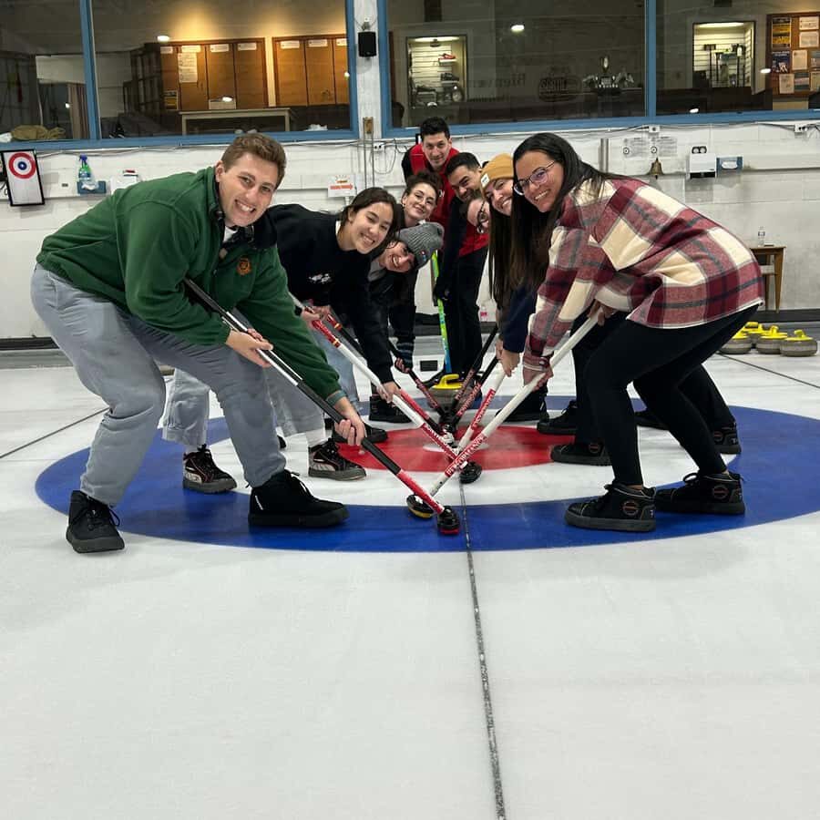 Quebec City Curling Experience with instructor and equipment - The Details: How the Activity Is Structured