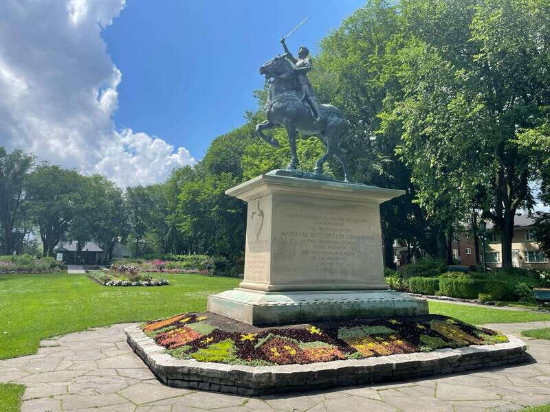 Quebec City: Montcalm & St-Jean Baptiste Walking Tour (2,5h) - The Itinerary in Detail