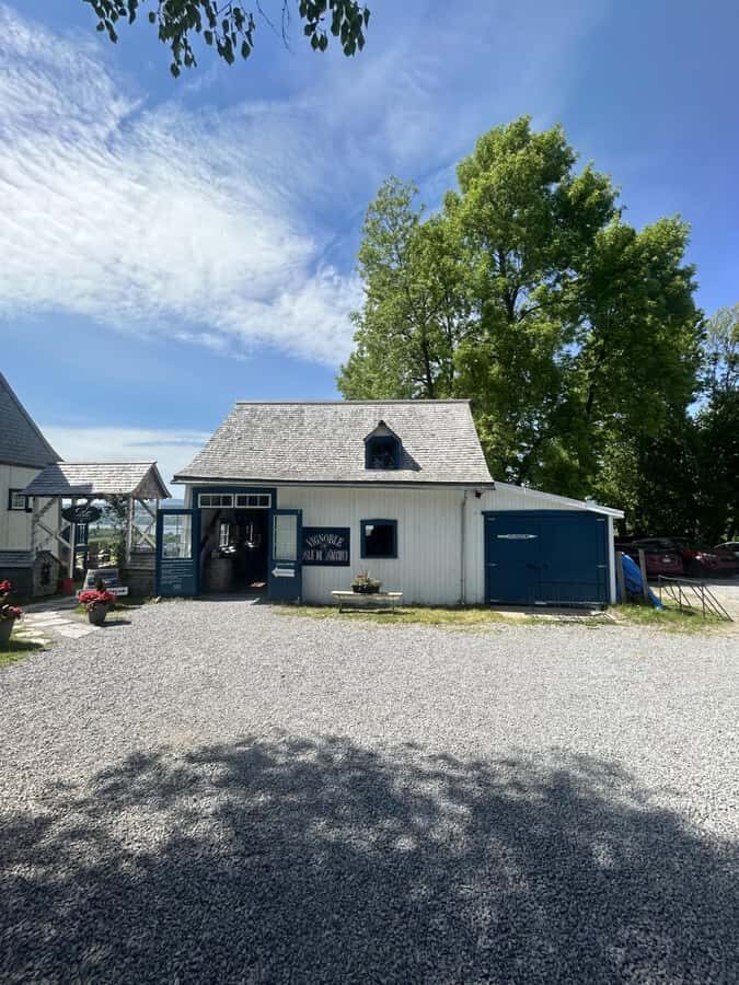 Quebec: Private Historic Tour of Île d'Orléans - Practical Details and What to Expect