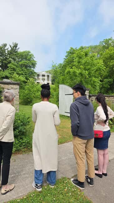 RiverBrink Art Museum: Historical Walking Tour of Queenston - Who Will Love This Tour?