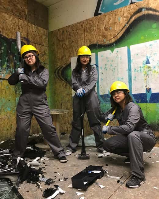 Sacramento Downtown: Rage Room Experience - How It Works and What to Expect