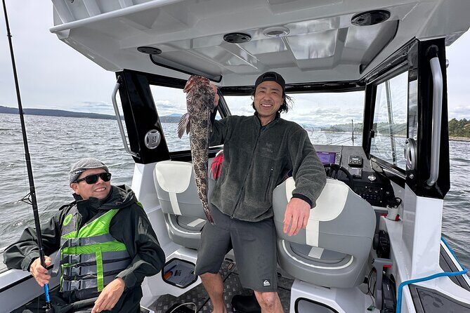 Salmon Fishing Charter in Vancouver - What Makes This Salmon & Crab Fishing Tour Stand Out?