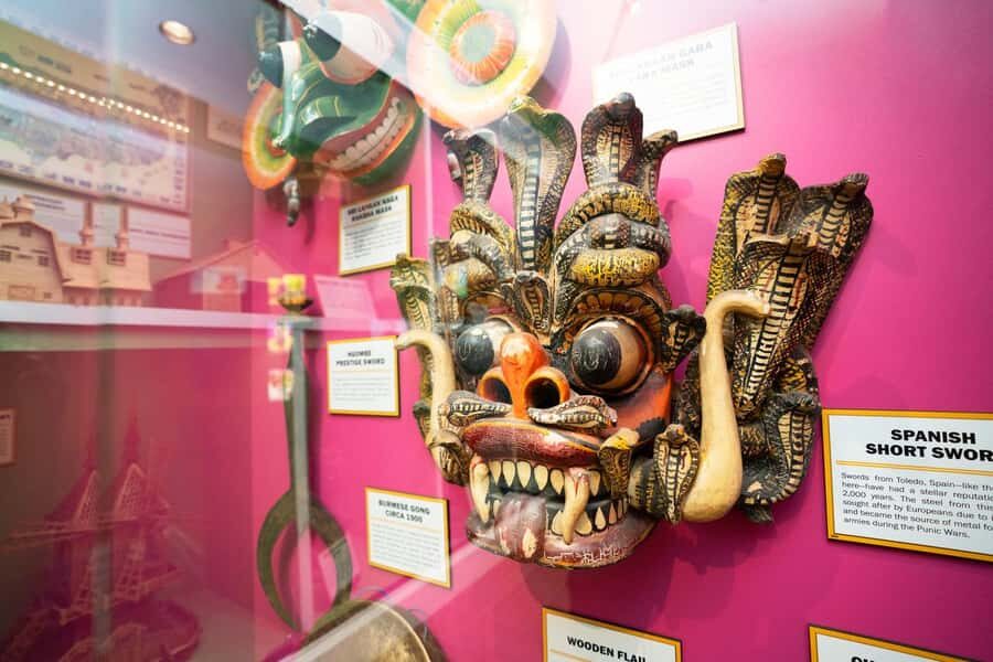 San Antonio: Ripley's Believe It or Not! 4 Attraction Ticket - Louis Tussaud’s Waxworks: Get Your Star on