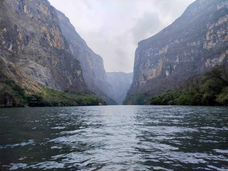 San Cristobal: Sumidero Canyon and Botanero Restaurant Tour - The Charm of a Botanero Restaurant Experience