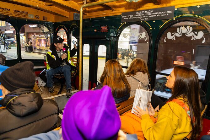 Santas Trolley to Dyker Heights - What Reviewers Are Saying