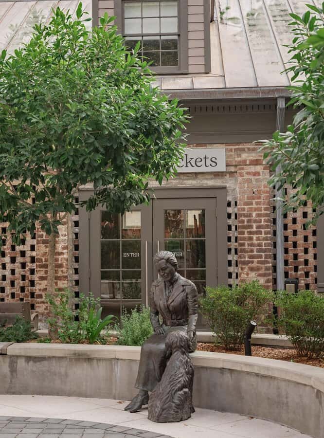 Savannah: Juliette Gordon Low Birthplace Guided Tour - Exploring the Experience
