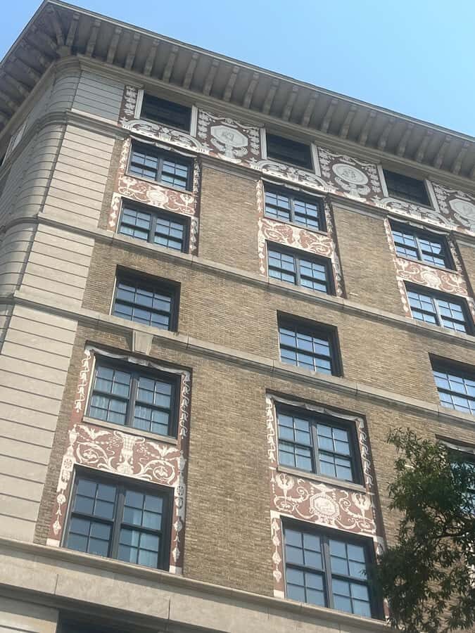 Scandal & Stone: The Untold Architecture of Downtown DC - An In-Depth Look at the Tour Experience