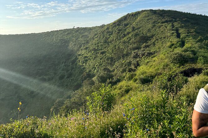 Scenic Cable Car Ride to the Citys Hidden Volcano - What Travelers Say