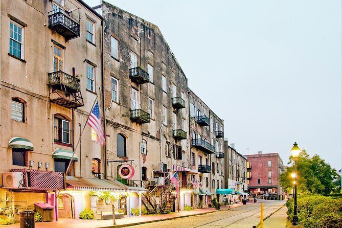 Self-Guided Audio Ghost Tour Through Savannah Shadows - Practicalities: What to Expect