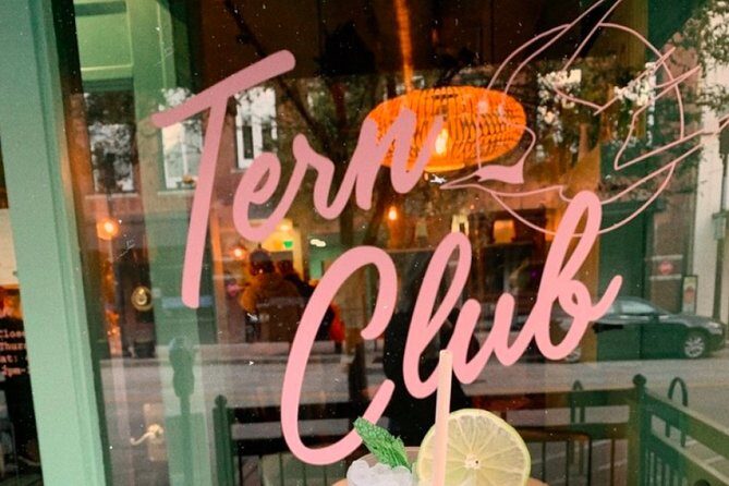 Self-Guided Bar Hunt: Swell Times in Scruffy City - Deep Dive into the Itinerary