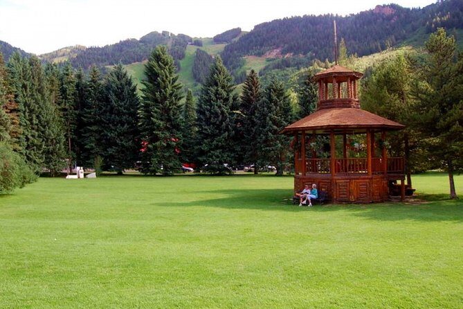 Self-Guided Scavenger Hunt: Aspen Get An Altitude Adjustment - Who Will Love This Tour?