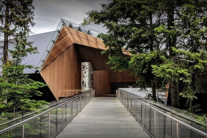 Self-Guided Scavenger Hunt: Whistler Arting Around Whistler - How Does the Self-Guided Experience Work?