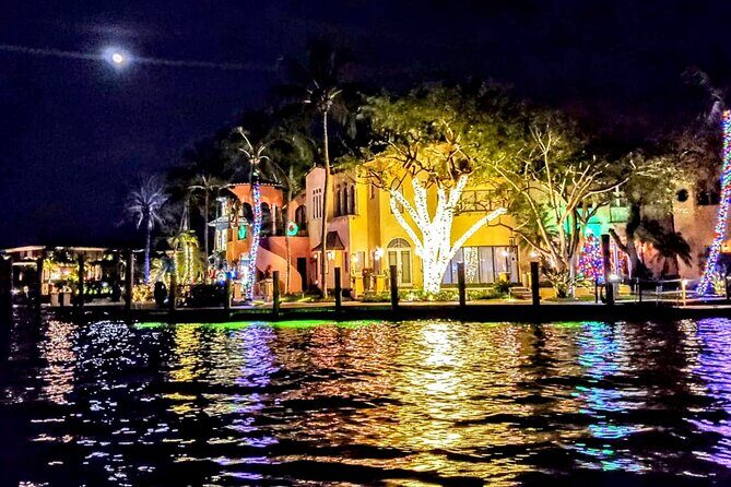 SHARED - 2h Holiday Lights Cruise Tour in Fort Lauderdale (6pax) - Detailed Review of the Itinerary and Experience