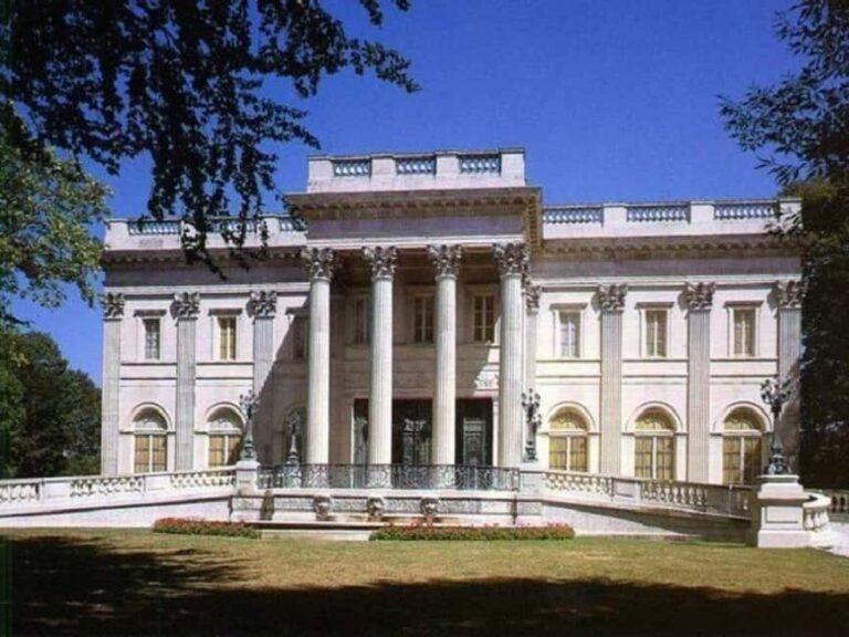 Small Group Newport,The Breakers and Marble House 1-Day Tour - Who Is This Tour Best For?