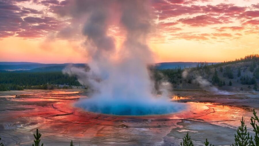 Small Group Yellowstone&Grand Teton 5-Day Tour 2NightCabins - Transportation and Group Size