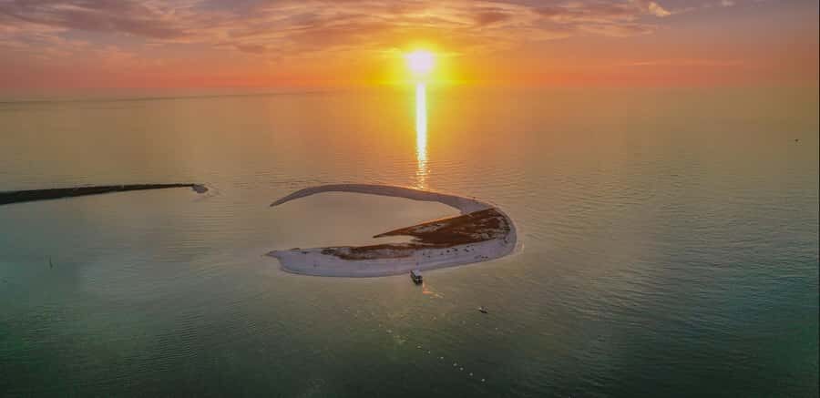 South Pasadena: Island Sunset Cruise and Skyway Light Show - The Wildlife and Shelling Experience