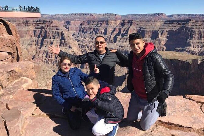 Spanish Grand Canyon Tour with Skywalk Access and Lunch - Who Will Appreciate This Tour?