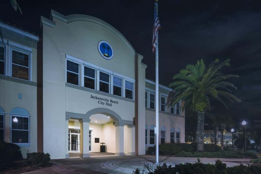 Specters of the Spanish Moss: Jacksonville Ghost Tour - Why the Guide Matters