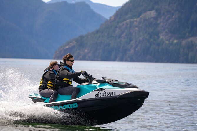 Squamish Yamaha Waverunner VX Deluxe Jet Ski Rental - What Makes This Experience Stand Out?