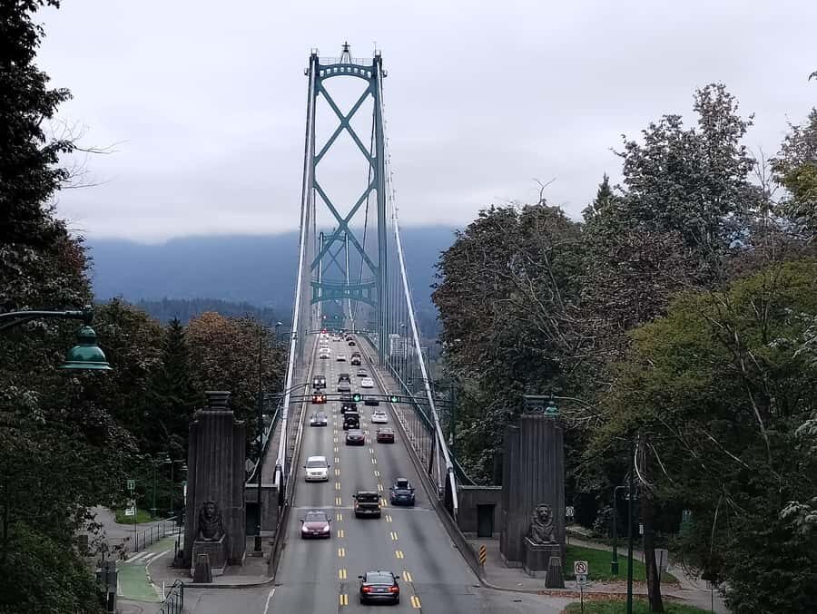 Stanley Park Tour by Car:Small Group Value,See More,Pay Less - Discovering Vancouver’s Stanley Park in Comfort