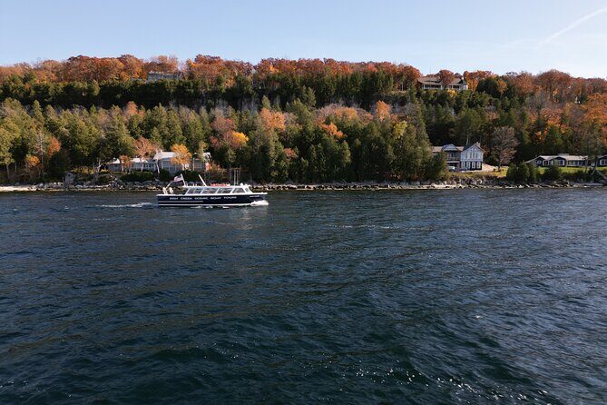 Strawberry Islands Scenic Boat Tour and Historic Cottage Row - What Makes This Tour Stand Out