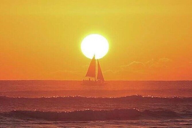 Sunset sail Aboard Manakai Catamaran - Why This Sunset Sail Works
