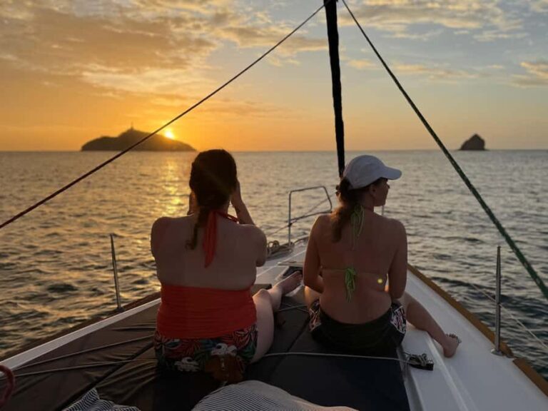 Sunset sailing in Santa Marta - Who Will Love This Tour?