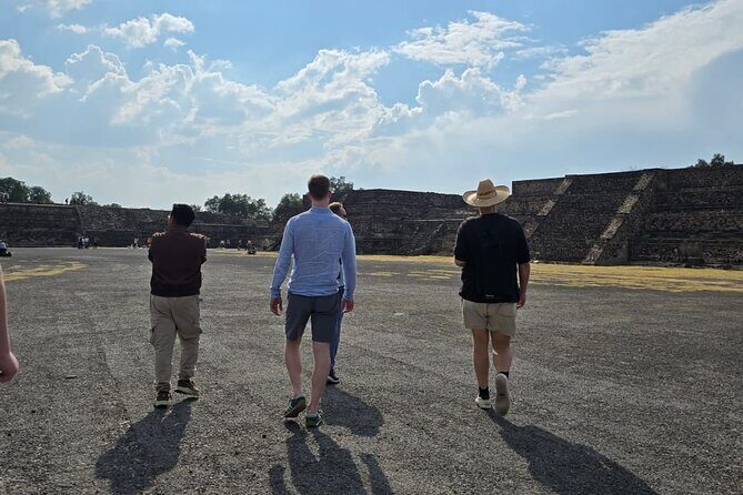 Teotihuacan and Basilica Guadalupe Private Car Tour - Exploring the Itinerary in Detail