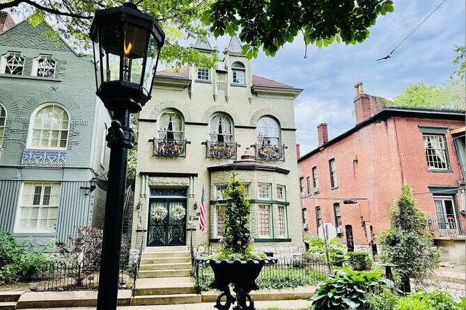The Best of Old Louisville: 60-Minute PRIVATE Guided Walking Tour - What Travelers Can Expect