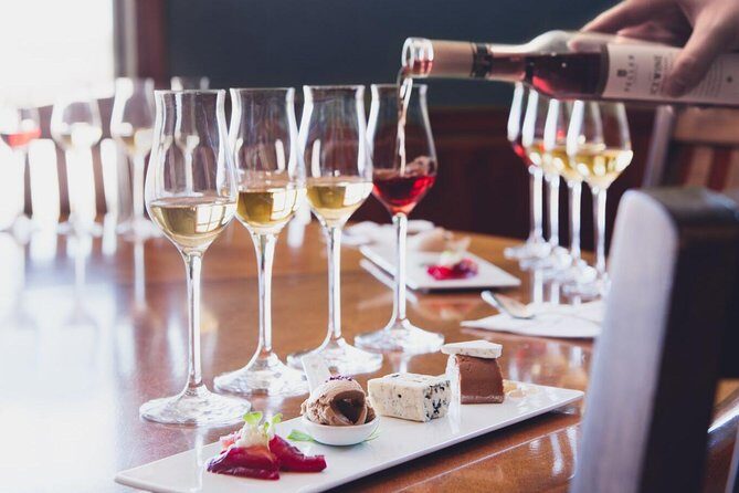 Toronto Aerial Tour with Niagara Winery Tasting Tour with iflyTOTO - What Travelers Are Saying