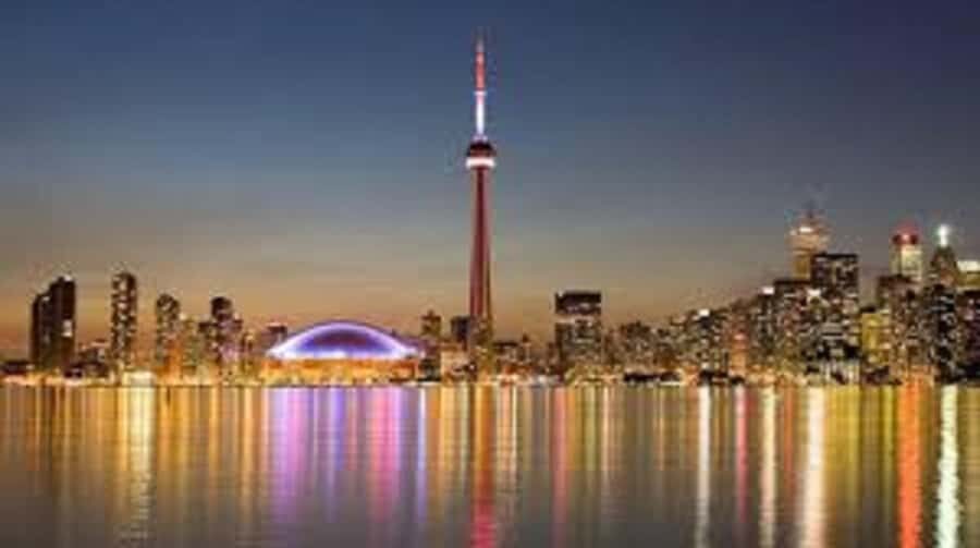 Toronto ICONIC Sightseeing Day Tour with Small Group Max 12 - Optional Afternoon Upgrades: Panoramic Views or Waterfront Serenity