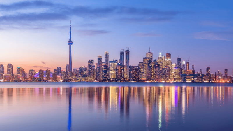 Toronto: Small Group Night Tour with Harbour Boat Cruise - The Itinerary in Detail