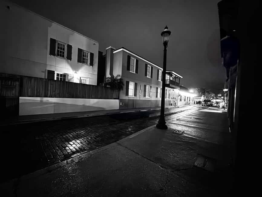 Torrid Tales of St. Augustine: True Crime Walking Tour - Who Should Consider This Tour?