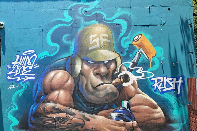 Tour Evolution of Muralism paints your Grafiti - The Experience of Making Your Own Aerosol Graffiti