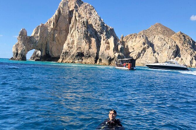 Tour to The Arch and Lover's Beach (optional) from Cabo - The Value of this Tour