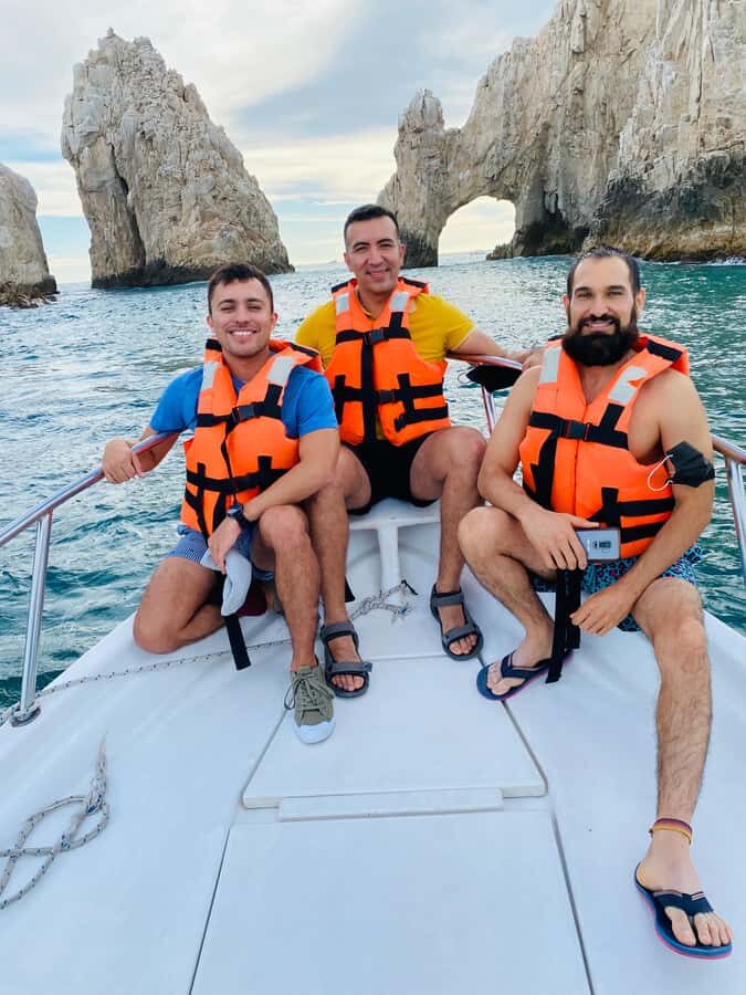 Traditional tour to the Arch of Cabo San Lucas. - The Experience Provider: Coyote Tours