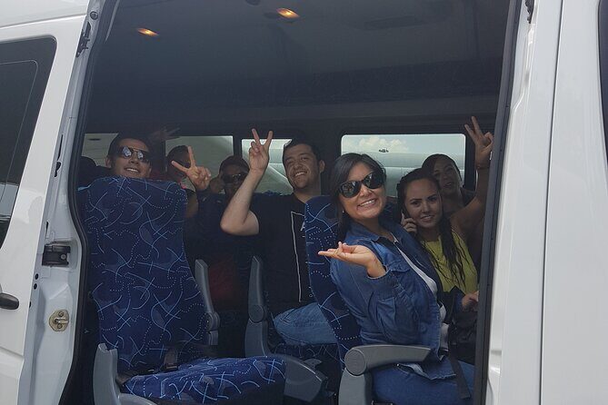 Traslados Privados del Aeropuerto de Cancun a Playa del Carmen - The Experience in Detail