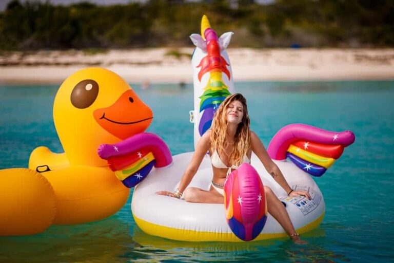 Tulum Bliss: Exclusive Luxe Yacht Experience - The Sum Up