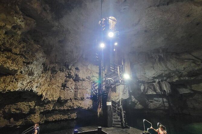 Tulum, Coba, Cenote & Playa Del Carmen! Full Mayan Experience - The Tulum Ruins: First Stop