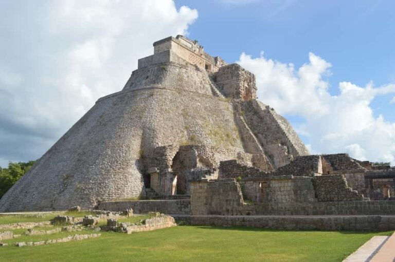 Uxmal: Archeological Site Tour with Guide in situ - Uxmal’s Architectural Marvels: What to Expect