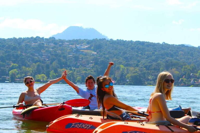 Valle de Bravo: Kayaking Tour - The Experience in Context