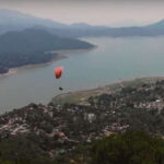 Valle de Bravo: Paragliding Flight - An Authentic View of Valle de Bravo from the Sky